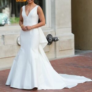 Carolina Herrera Lyla Wedding Dress